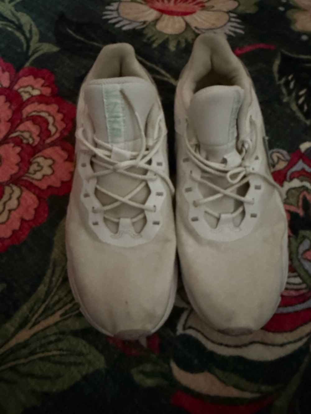 3/$25 ✨ Nike Legend Essential 2 White Mint Pink Training Shoes Women’s 11 - Picture 11 of 11